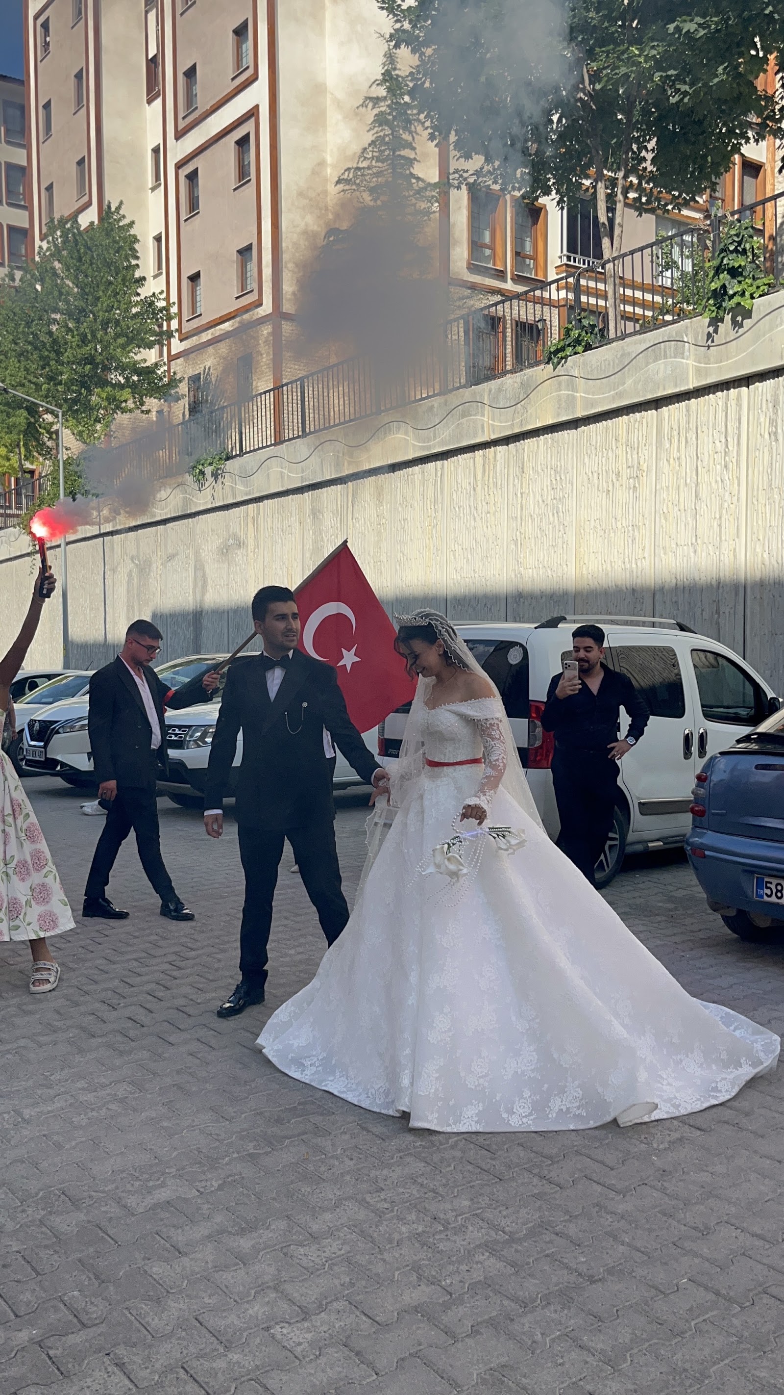 Onure Gelinlik ve Kuaför